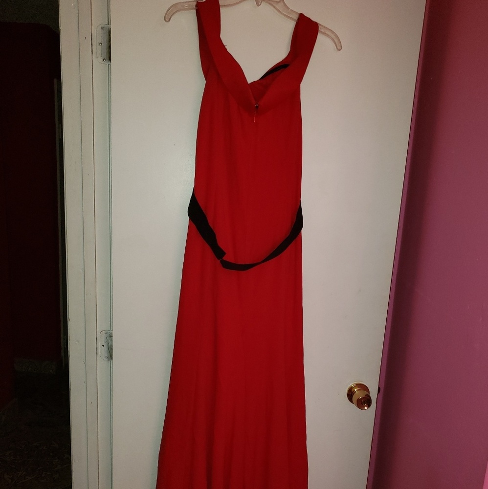 Red and black dress - Picture 2 of 3